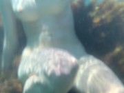 Заснял голую подругу под водой в море 16/16