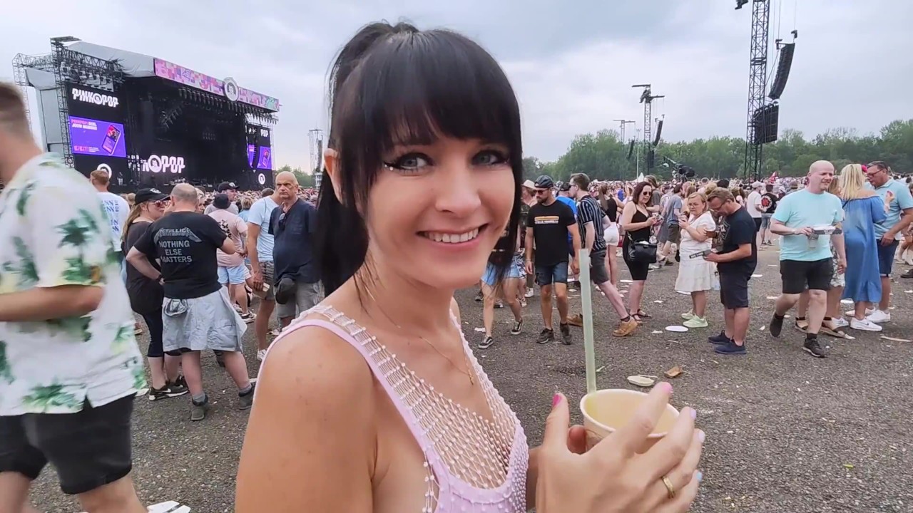 Festival Girl Fucked Hard in Campervan!!! Double CUM to Huge Squirting Pussy - Бесплатное секс видео - RedTube