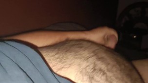 Gordito hablando sucio en la cama