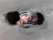 Une Ado Française Blonde Au Gros Cul Se Fait Défoncer Par Son Voisin d'Hôtel Pour Des Baskets Dior ! 1/16