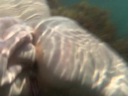 Трогаю голую девушку на нудистском пляже 9/16