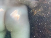 Трогаю девушку под водой 5/16