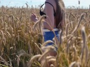 Экстремальный секс в поле. Красотка матерится и громко стонет. POV 1/16