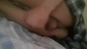 chico de 18 trasgenero con pollerita de su hermana colegiala XxX