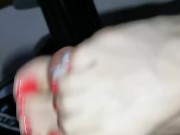 footjob acabando en los pies de mi novia
