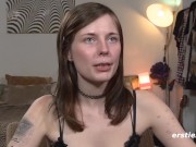 Ersties - Die lesbische Sam fingert sich selbst zum Höhepunkt 2/16