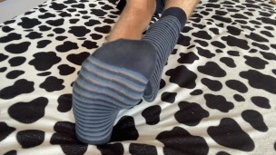 Double socks, my feet massage check this dirt feet White socks long socks