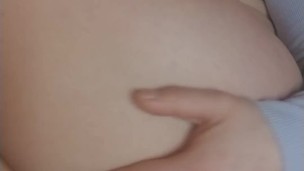 Mi Vagina estaba Muy Caliente, tuve que dedearme a escondidas. (Vertical video). Ivonneiv.