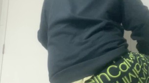 Tirandome unos ricos peos