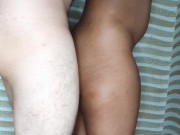 Penetración anal de pie mientras se está cepillando en el baño 8/16