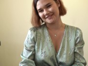 Говорит по телефону во время измены 1/16