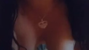 Tocándome esperando una o varias pijas