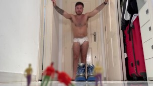 Giant builder makes 5 tinys worship him - foot - cock - ass - armpit