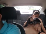 Lesbianas Calientes se Follan y Juegan con sus Dildos 10/16