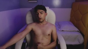 paja publica masturbandose solo voyeur twink casero viendo porno