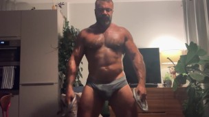 MUSCLE DADDY ROGAN PUMPS HIS MASSIVE GUNS
