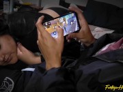 Jugando al free fire con mi hermanastra y le enseño como dominar el juego 3/16