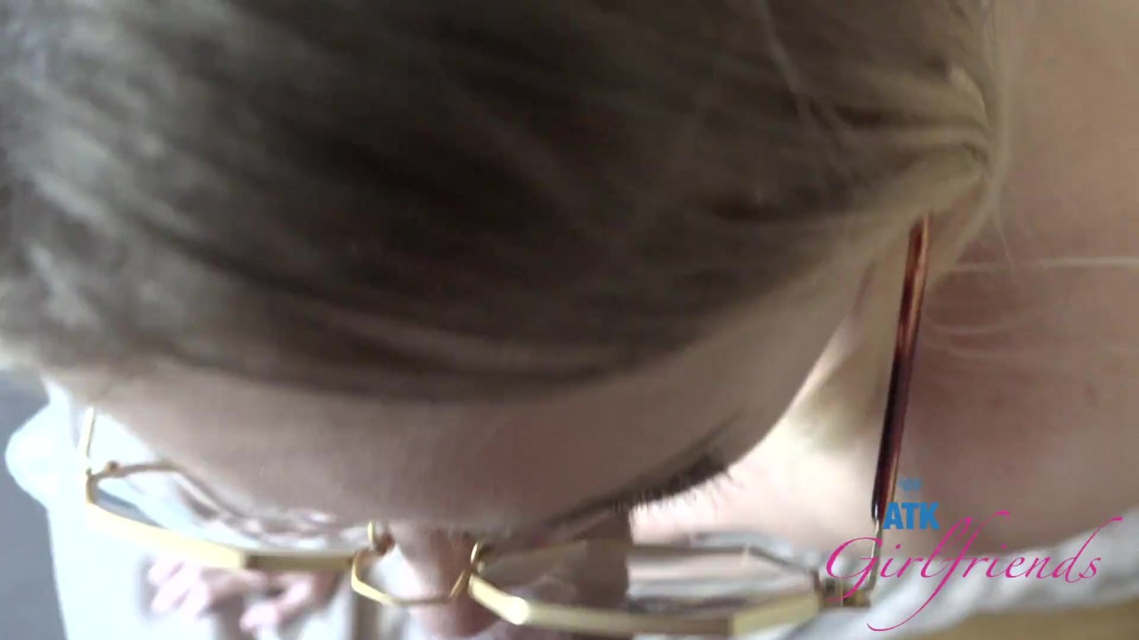 POV Session with Riley Star in glasses sucking and fucking cock GFE - 無料セックスビデオ - RedTube
