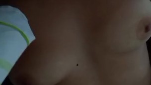 PORNO EN ESPAÑOL que rico me deja mojadita el señor del servicio