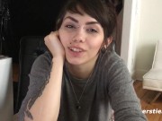 Ersties - Canadian As Hell Sloan Inserts a Magic Wand 14/16