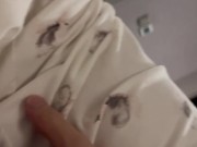 横で添い寝してるパジャマの友達の服の中を見たら巨乳だったのでいたずらして身体中触りまくって撮ってみた-日本人/素人カップル/美乳/個人撮影 15/16