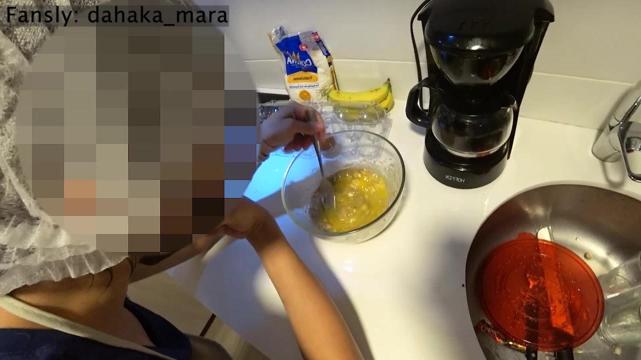 Public Dick Flash. HOUSEKEEPER was surprised by my presence - Video di sesso gratis - RedTube