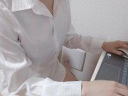 【盗撮】変態OLが仕事中にバイブ挿入オナニー♡二回絶頂して痙攣が止まらない♡ - Screenshot 2 of 16 - Masturbate