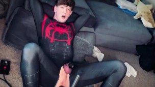Super hero Spiderman Cosplay twink getting fucked by machine