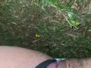 En el patio de mi casa metiéndome el dedo y ORINÁNDOTE la boca antes de que me pillen