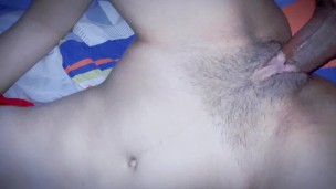 Amiga gostosa devorada em casa dos pais: sexo explícito