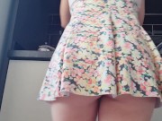 gostosa fica sem calcinha para lavar louça 7/16