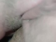 Chupando concha pelada y culo casero