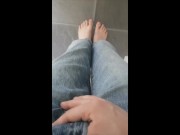 Wetting my jeans slowly - Screenshot 3 of 16 - Piss Fetish