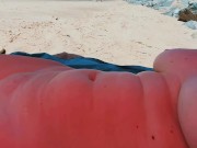 J'exhibe ma chatte et mes seins sur la plage publique 12/16