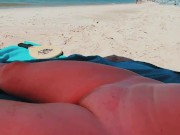 J'exhibe ma chatte et mes seins sur la plage publique 15/16