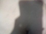 Fudendo gostoso no sofá e gozando na bundinha da safada