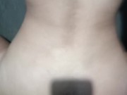 Fudendo gostoso no sofá e gozando na bundinha da safada 8/16