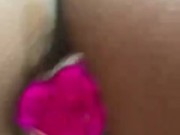 Morena rebolando com plug anal na bunda 9/16