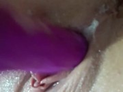 me masturbo con dildo hasta squirt 10/16