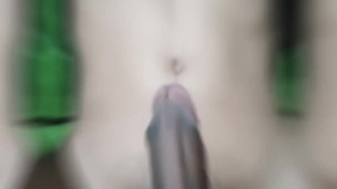 Nag Jakol si Habang Umuulan (Sarap Ungol na Ungol Ako, Raming Lumabas na Tamod)