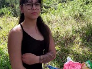 El fin de semana de camping terminé follando con un extraño. 1/16