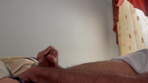 jerking off in CUMMING for you!!