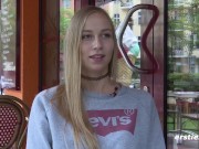 Ersties - Blondine Sirena bringt ihre rasierte Muschi zum Höhepunkt 6/16