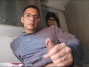 Le envio un Video Hot a mi hermanastra, que esta loca por probar mi Gran Verga! 9/16