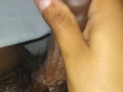 Chico hot cachondo masturbacion arriesgada masturbando polla dura