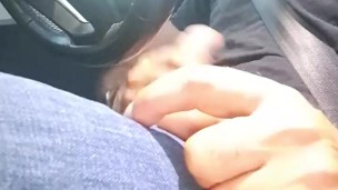 Paja mientras conduzco el coche