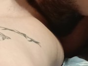 Бородатый нежно лижет киску до оргазма 15/16