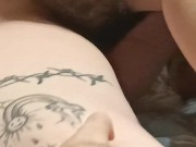 Бородатый нежно лижет киску до оргазма 16/16