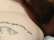 Бородатый нежно лижет киску до оргазма 8/16