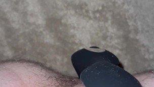 Thrusting butt plug